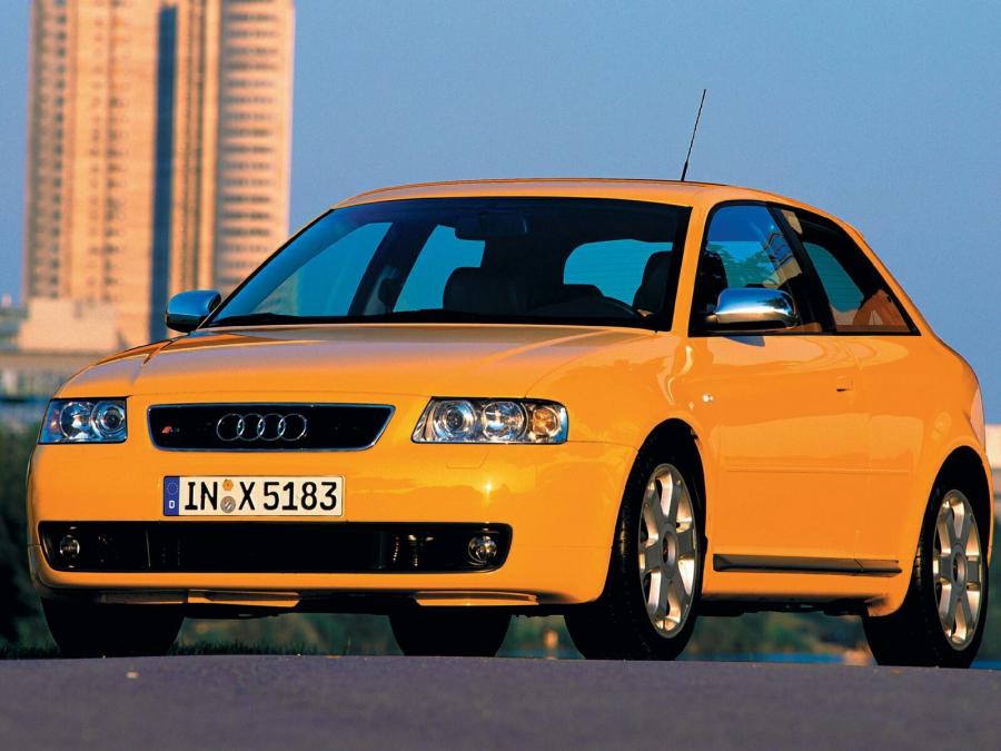  Audi S3 (8L) 2001 года  (фото 15 из 18)